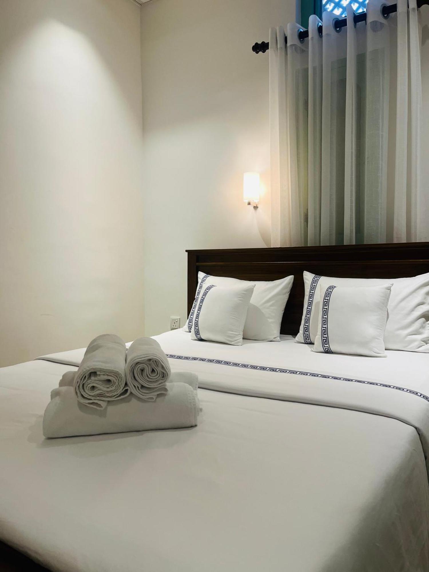 Ceylon Kingsmen Garden Hotel - Katunayake Negombo Exterior foto